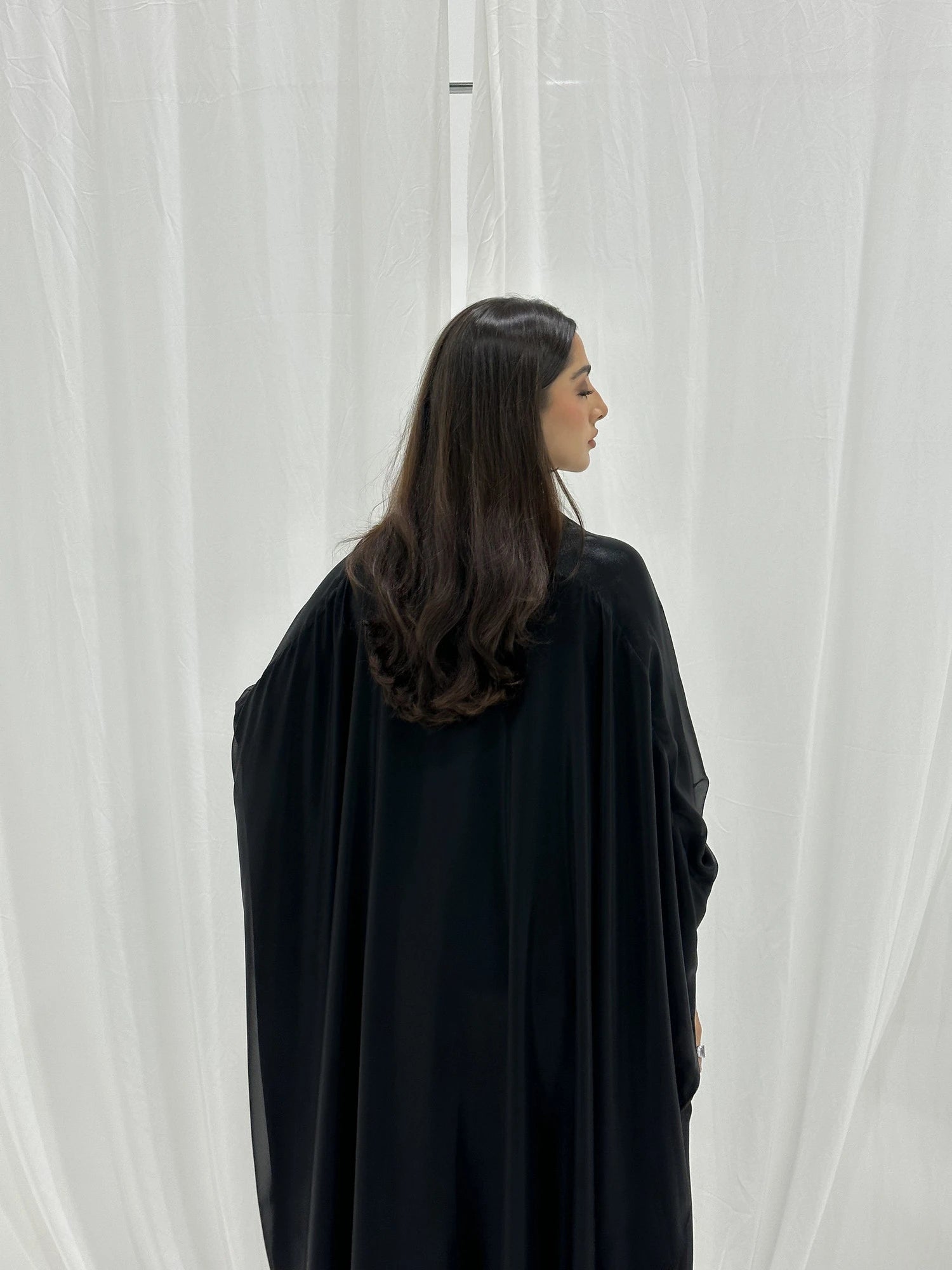 Briller ( in black )